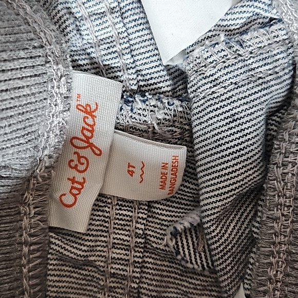 Boys sz 4T Cat & Jack shorts - Picture 8 of 8